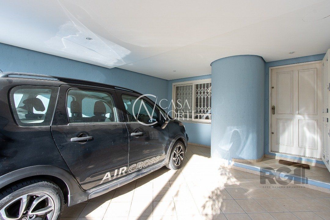 Casa à venda com 4 quartos, 167m², 1 suíte, 3 vagas, Rua Padre João Batista Reus no bairro Vila Conceição em Porto Alegre