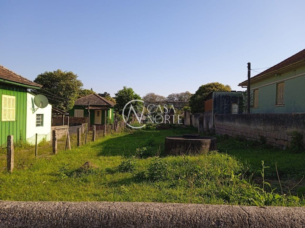Terreno à venda  com 585m², Rua Doutor Mário Totta no bairro Tristeza em Porto Alegre