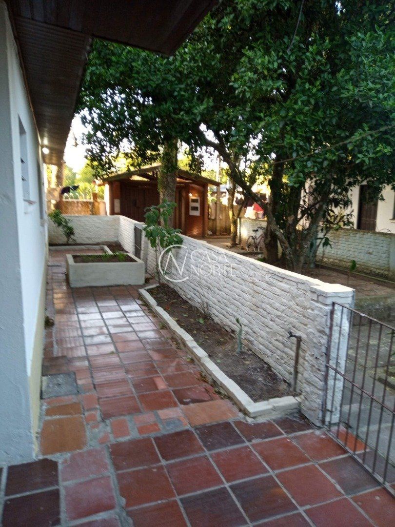 Casa à venda com 2 quartos, 240m², Rua Jorge Mello Guimaraes no bairro Belém Novo em Porto Alegre