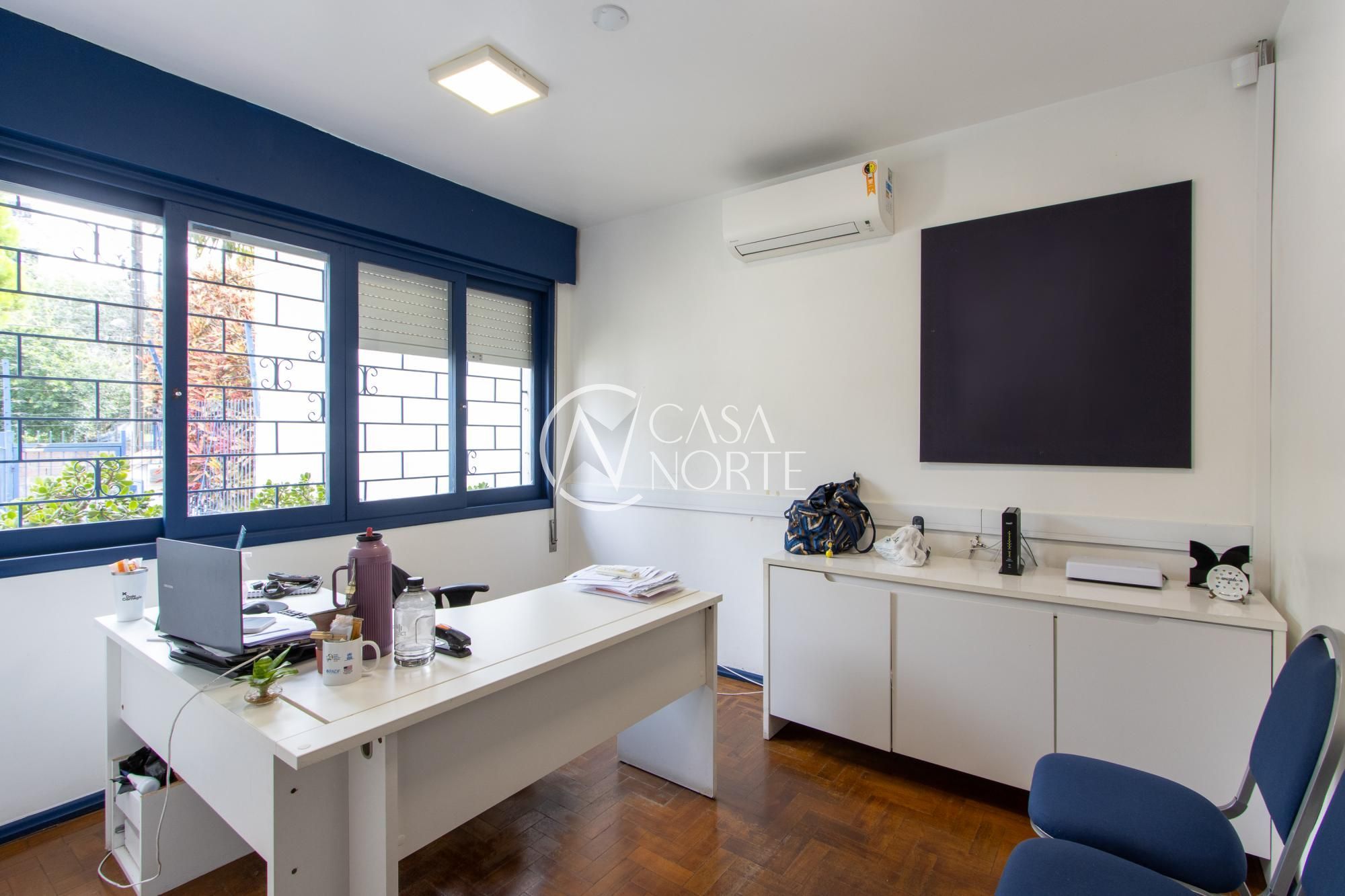 Casa à venda com 5 quartos, 310m², 3 vagas, Rua Senador Annibal di Primio Beck no bairro Boa Vista em Porto Alegre