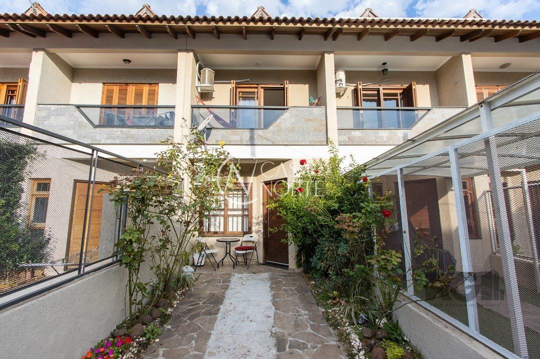 Casa à venda com 3 quartos, 87m², 1 suíte, 1 vaga, Rua Luzinete Alves Aragon no bairro Hípica em Porto Alegre