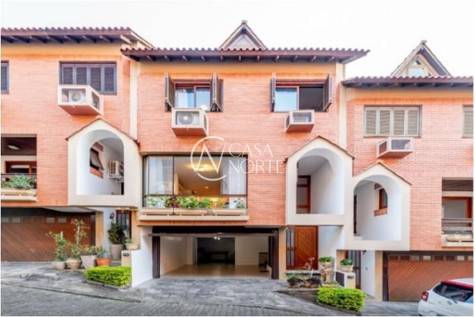 Casa de Condomínio à venda com 4 quartos, 204m², 1 suíte, 3 vagas, Rua Padre João Batista Reus no bairro Camaquã em Porto Alegre