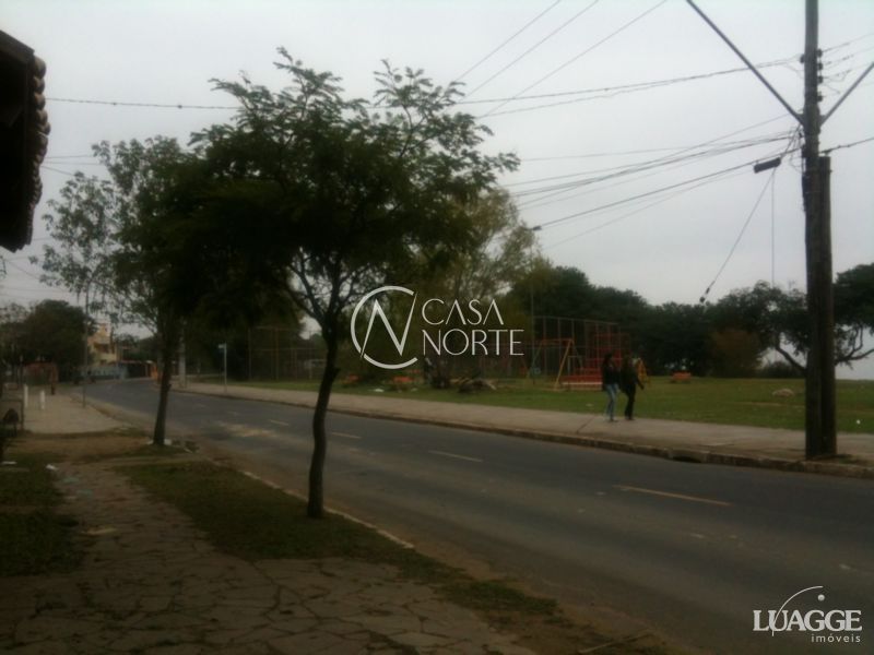 Terreno à venda  com 1452m², Avenida Guaiba no bairro Serraria em Porto Alegre