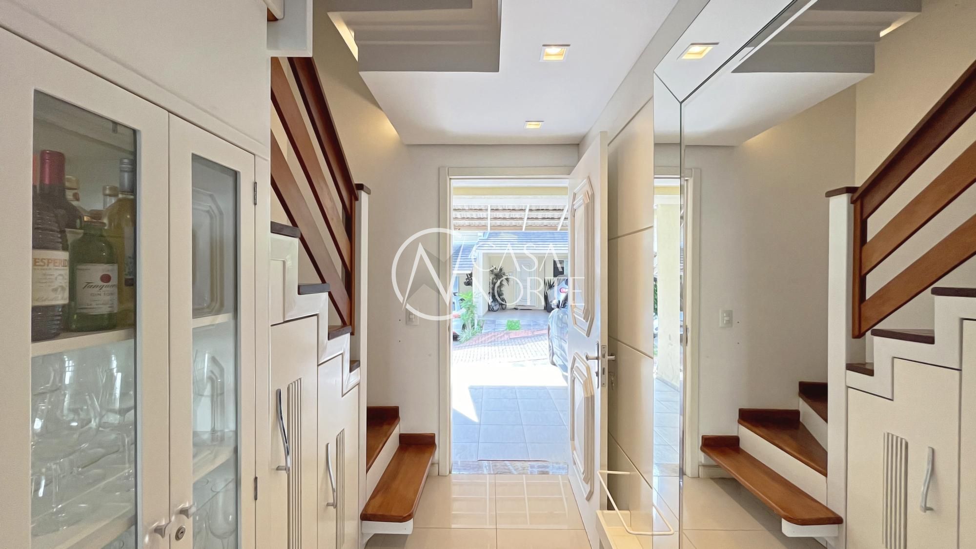 Casa de Condomínio à venda com 3 quartos, 100m², 1 suíte, 4 vagas, Avenida Engenheiro Ludolfo Boehl no bairro Teresópolis em Porto Alegre