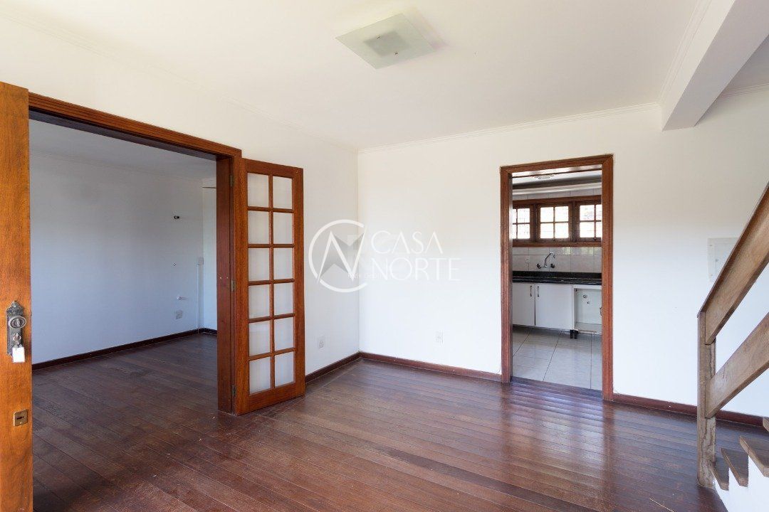 Casa à venda com 3 quartos, 154m², 1 suíte, 2 vagas, Rua Doutor Pitrez no bairro Aberta dos Morros em Porto Alegre