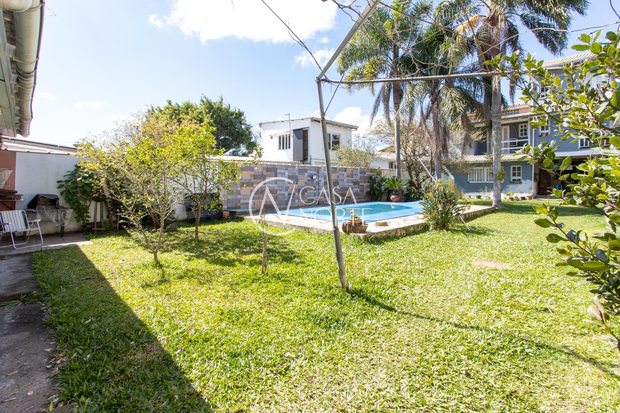 Casa à venda com 4 quartos, 250m², 1 suíte, 4 vagas, Estrada Gedeon Leite no bairro Hípica em Porto Alegre