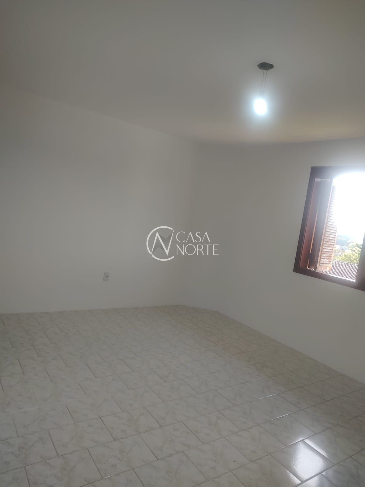 Casa à venda com 3 quartos, 163m², 3 vagas, Rua Cirilo Leite Torres no bairro Espírito Santo em Porto Alegre