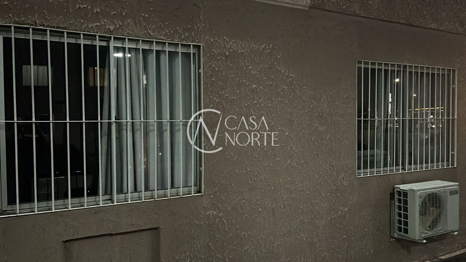 Apartamento à venda com 2 quartos, 40m², Avenida Edgar Pires de Castro no bairro Hípica em Porto Alegre