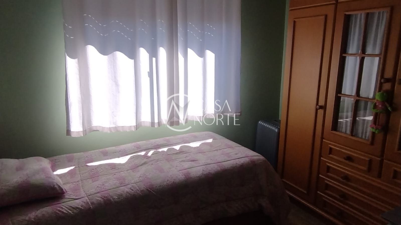 Apartamento à venda com 2 quartos, 45m², 1 vaga, Rua dos Maias no bairro Rubem Berta em Porto Alegre