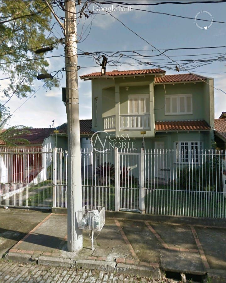 Casa à venda com 3 quartos, 197m², 1 suíte, 2 vagas, Rua Francisco Mattos Terres no bairro Aberta dos Morros em Porto Alegre