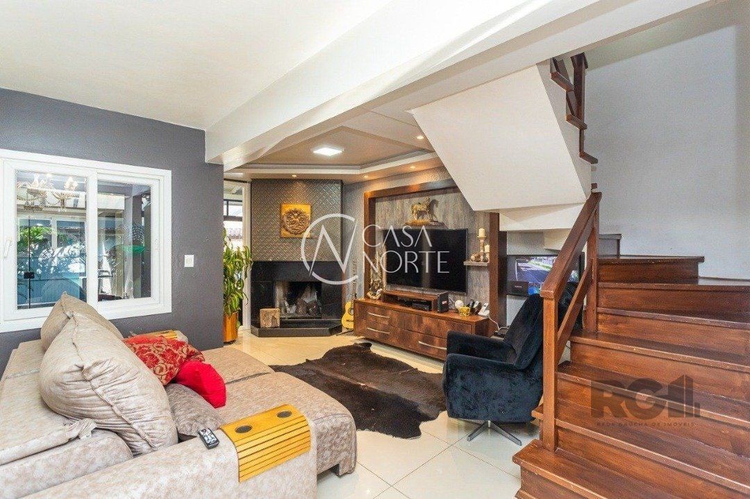 Casa à venda com 3 quartos, 171m², 3 suítes, 2 vagas, Travessa Nova Trento no bairro Tristeza em Porto Alegre