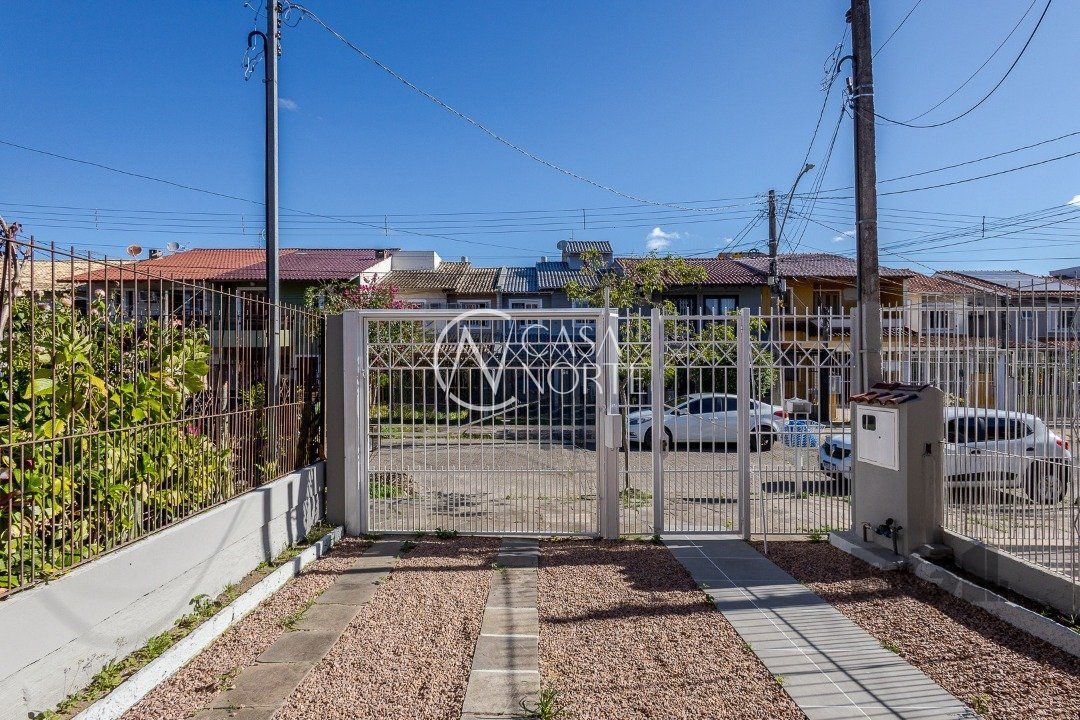 Casa à venda com 3 quartos, 156m², 1 suíte, 2 vagas, Rua Norival Paranaguá de Andrade no bairro Hípica em Porto Alegre
