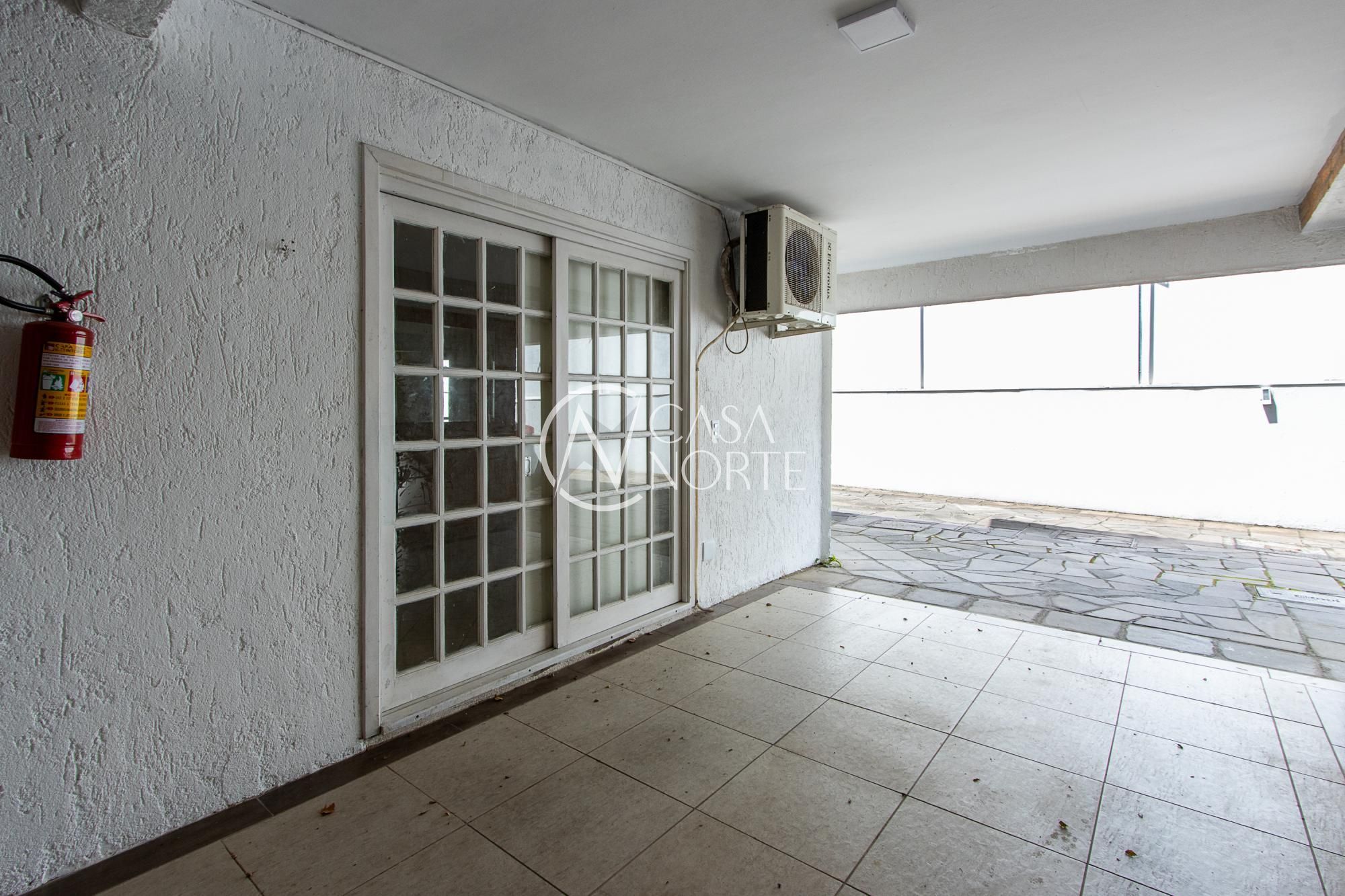 Casa de Condomínio à venda com 3 quartos, 177m², 1 suíte, 2 vagas, Rua General Tadeusz Kosciuszko no bairro Jardim Isabel em Porto Alegre