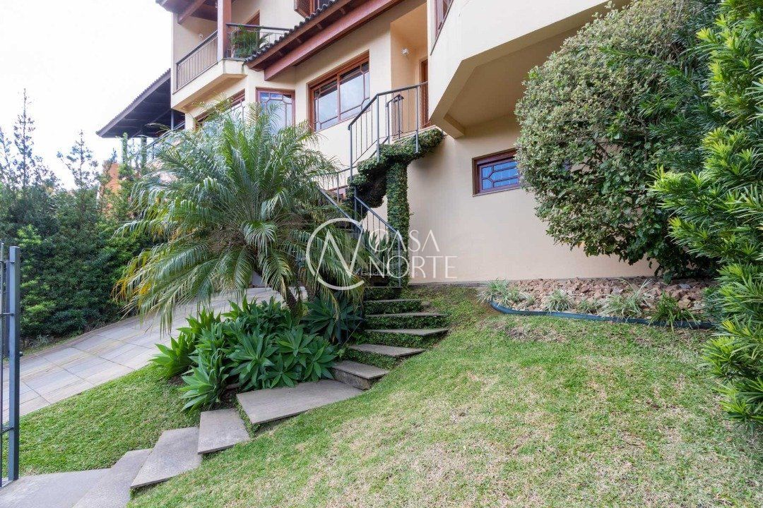 Casa à venda com 3 quartos, 358m², 1 suíte, 3 vagas, Rua Doutor Arnaldo da Silva Ferreira no bairro Jardim Isabel em Porto Alegre