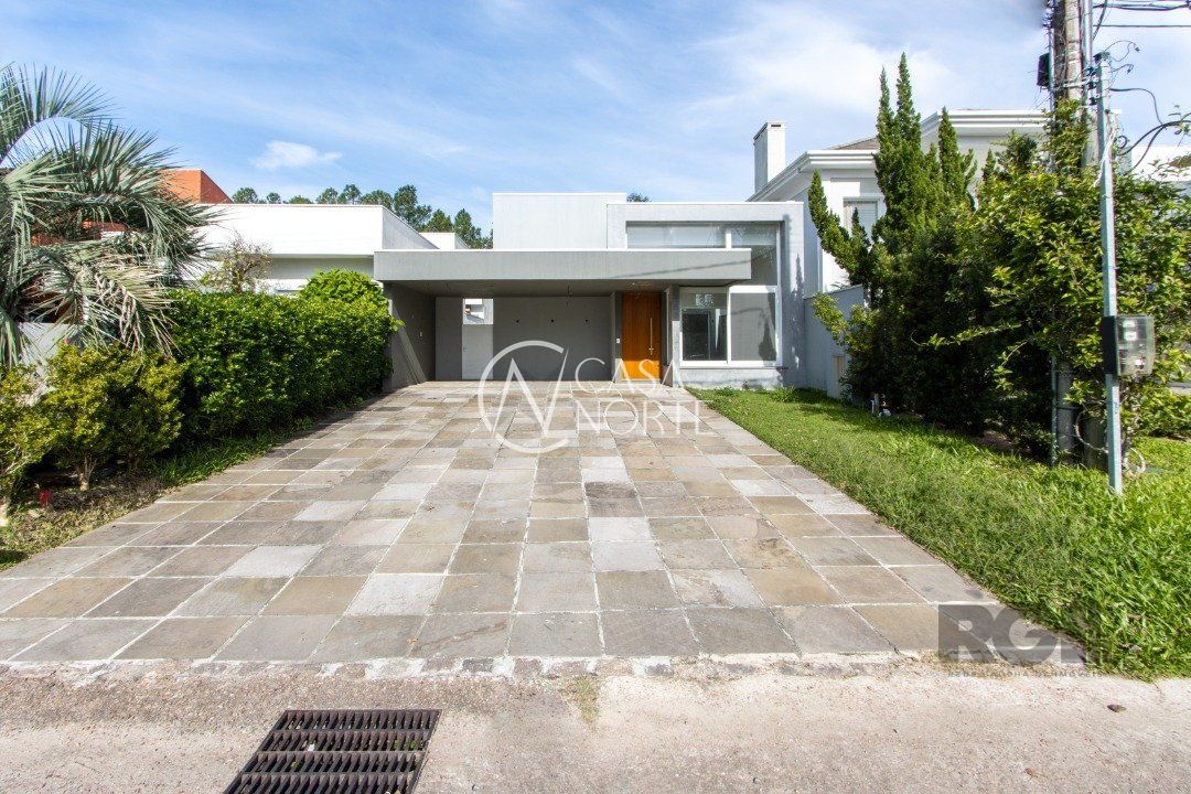 Casa de Condomínio à venda com 3 quartos, 160m², 3 suítes, 2 vagas, Avenida Juca Batista no bairro Belém Novo em Porto Alegre