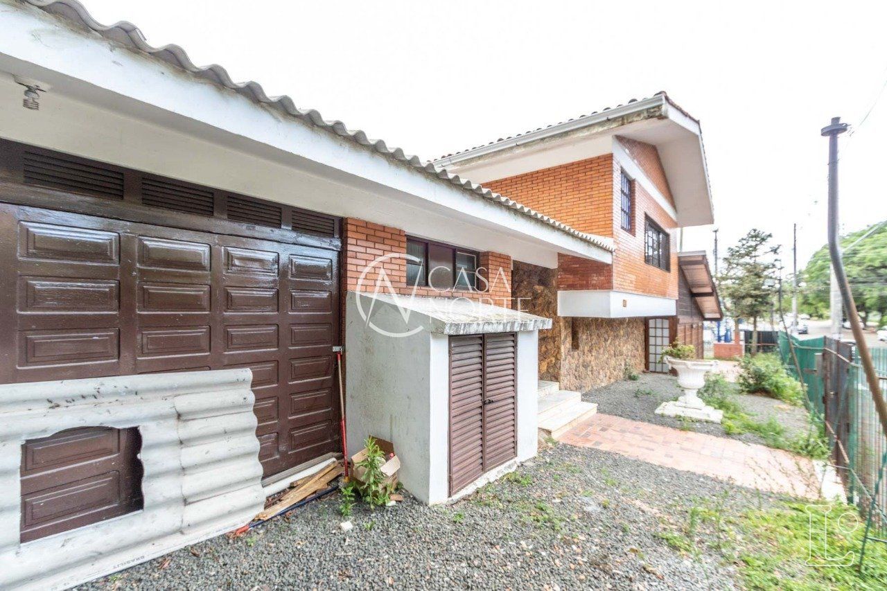Casa Comercial à venda , 350m², Rua Doutor Dias de Carvalho no bairro Tristeza em Porto Alegre