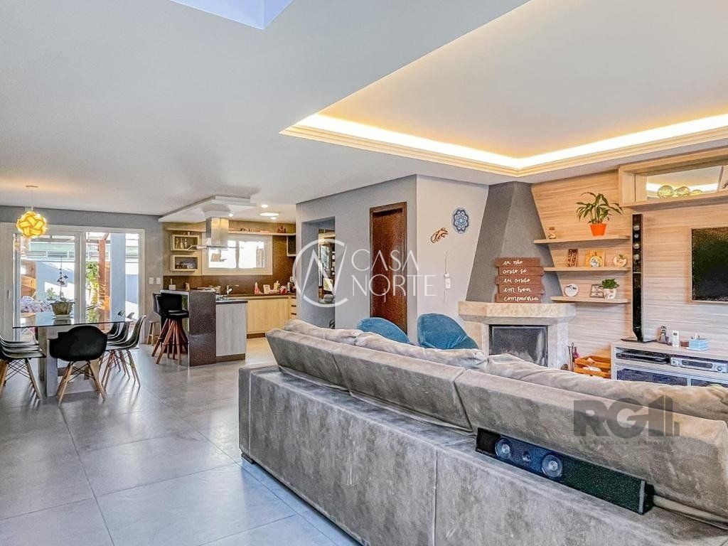 Casa de Condomínio à venda com 4 quartos, 247m², 4 suítes, 2 vagas, Rua Carlos Maximiliano Fayet no bairro Hípica em Porto Alegre