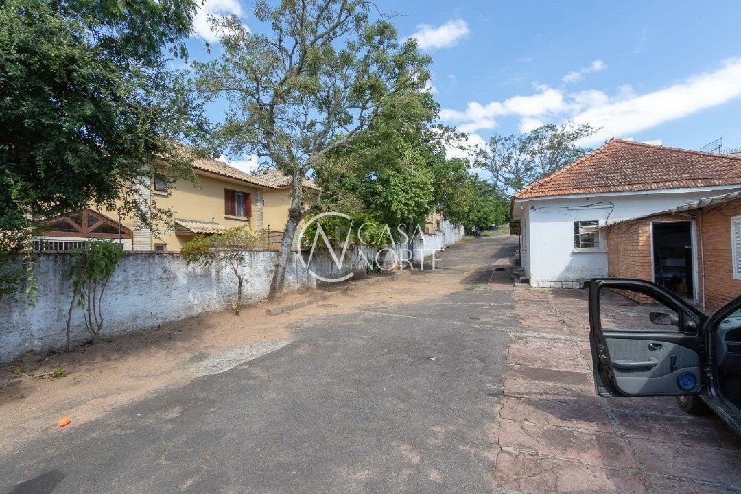 Terreno à venda  com 1925m², Rua Doutor Barcelos no bairro Tristeza em Porto Alegre