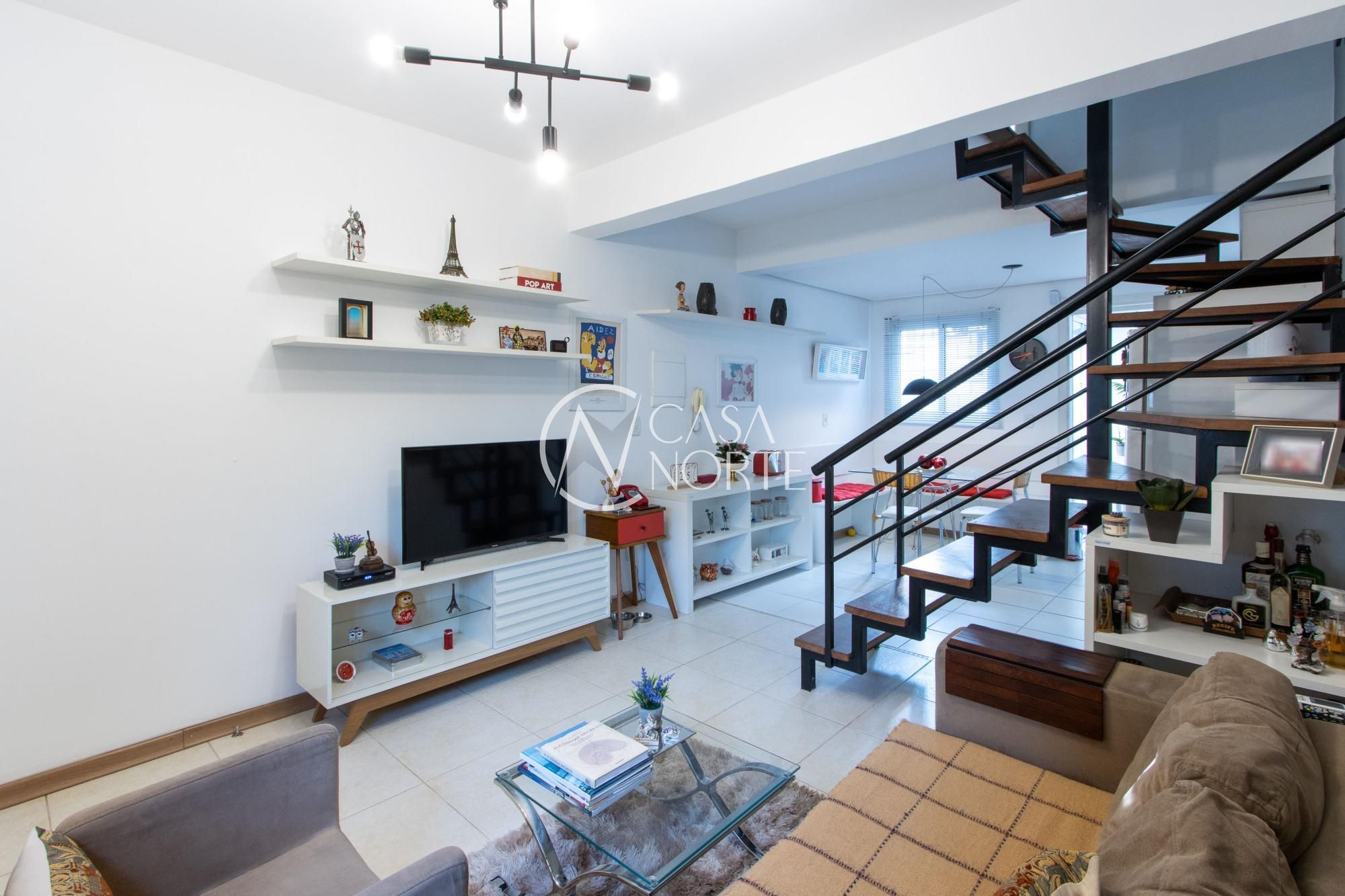 Casa de Condomínio à venda com 3 quartos, 102m², 1 suíte, 1 vaga, Avenida Juca Batista no bairro Cavalhada em Porto Alegre