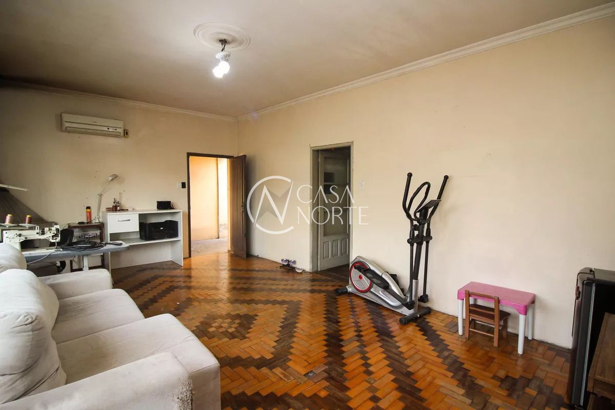Casa à venda com 4 quartos, 280m², 6 vagas, Rua Coronel Aparício Borges no bairro Glória em Porto Alegre