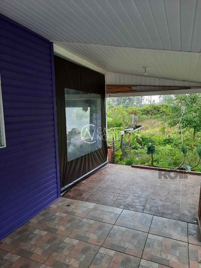 Casa à venda com 1 quarto, 29m², Avenida Edgar Pires de Castro no bairro Lageado em Porto Alegre