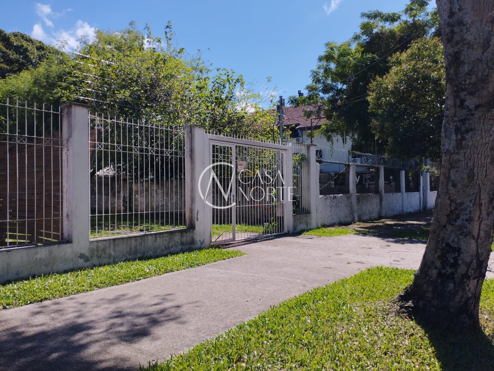 Terreno à venda  com 1064m², Rua Doutor Dias de Carvalho no bairro Tristeza em Porto Alegre