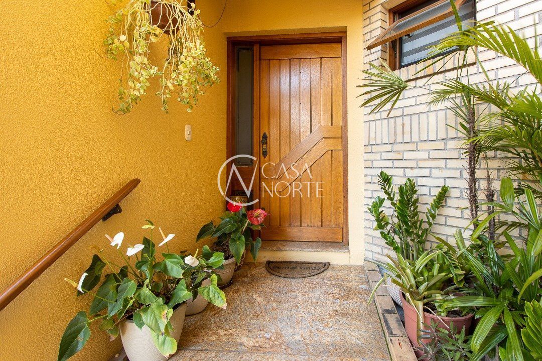 Casa de Condomínio à venda com 3 quartos, 200m², 1 suíte, 3 vagas, Rua Landel de Moura no bairro Tristeza em Porto Alegre