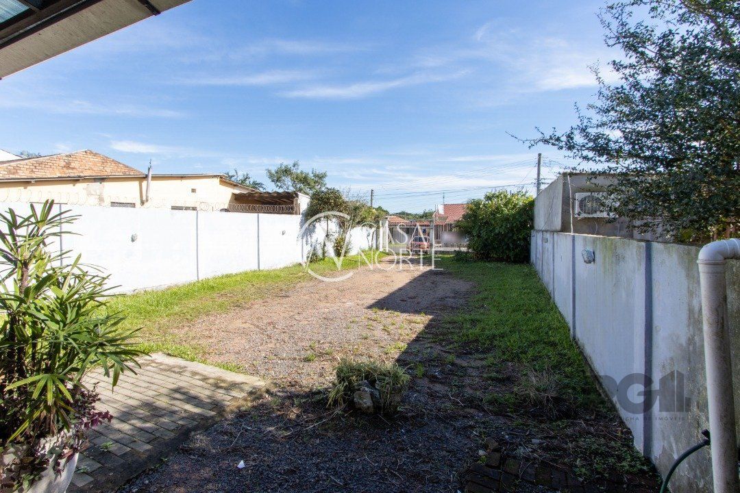 Casa Comercial à venda com 1 quarto, 220m², 6 vagas, Rua Catarino Andreatta no bairro Vila Nova em Porto Alegre