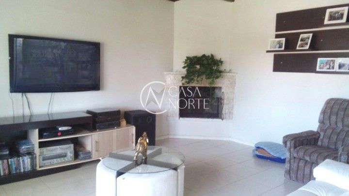 Casa à venda com 3 quartos, 300m², 1 suíte, 7 vagas, Rua Liberal no bairro Tristeza em Porto Alegre