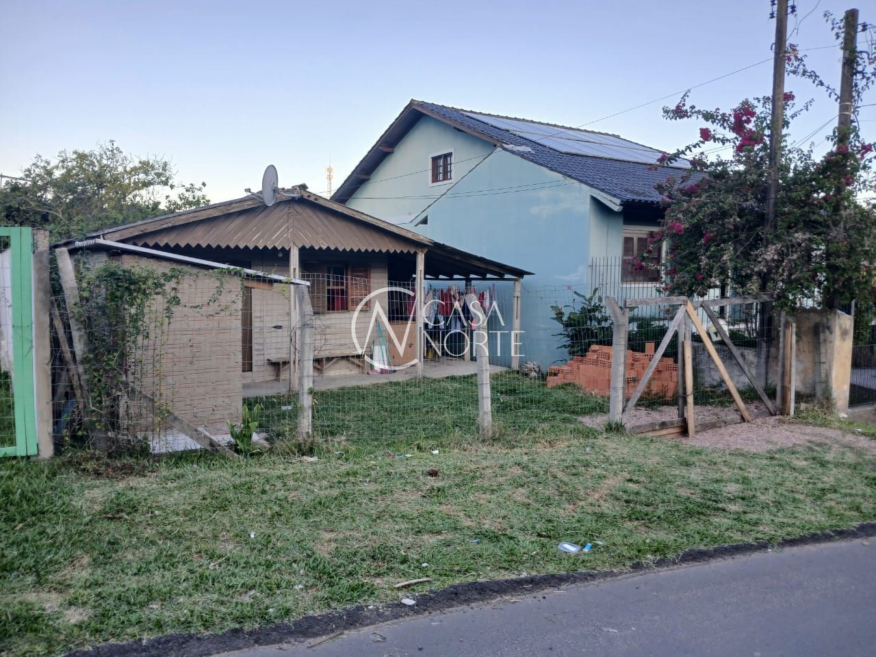 Casa à venda com 1 quarto, 120m², Rua Ênio de Souza no bairro Vila Nova em Porto Alegre