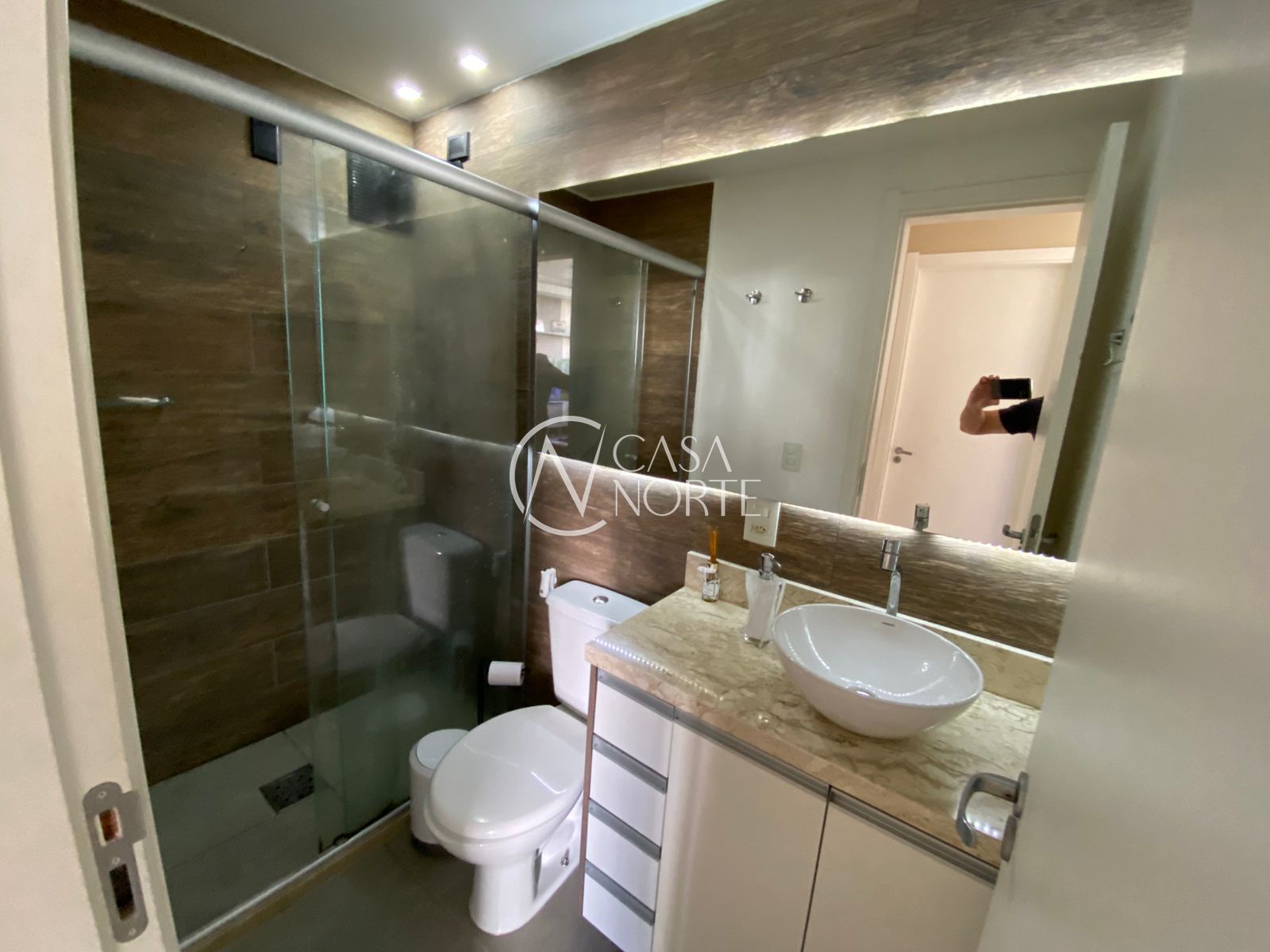 Apartamento à venda com 2 quartos, 46m², 1 vaga, Rua Coronel Massot no bairro Cristal em Porto Alegre