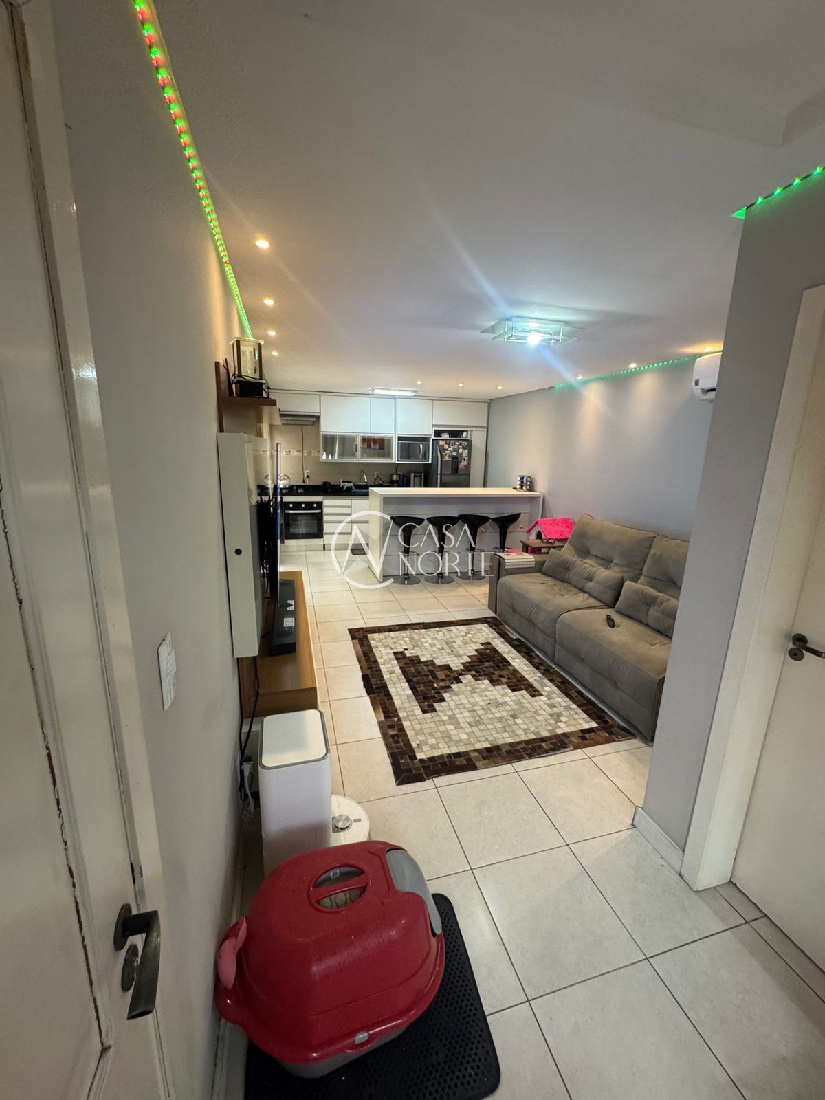 Casa à venda com 3 quartos, 160m², 1 suíte, 1 vaga, Rua Dante Poggetti no bairro Jardim Itu em Porto Alegre