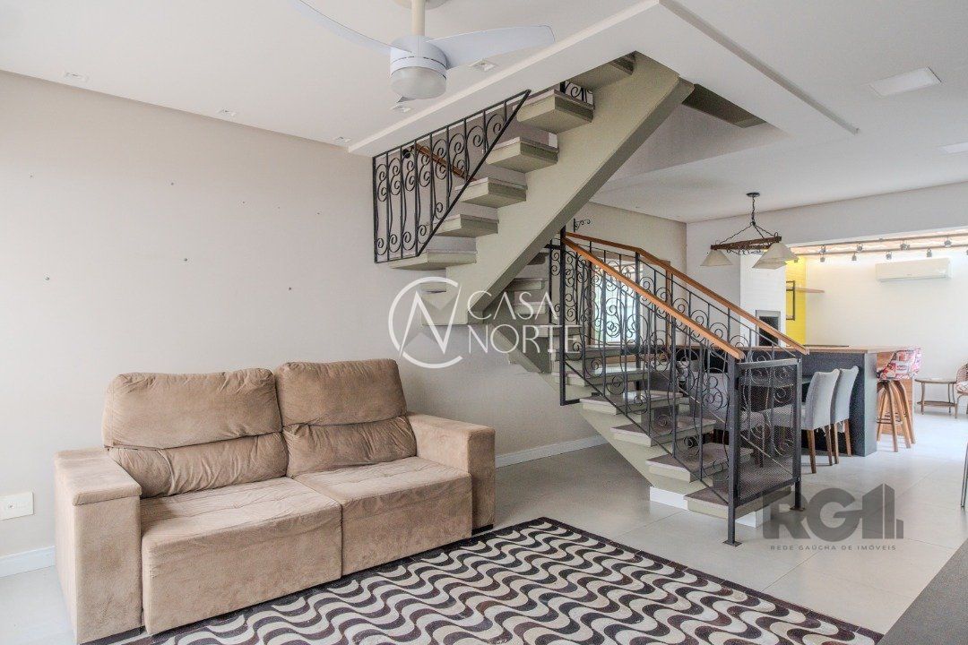 Casa de Condomínio à venda com 3 quartos, 188m², 1 suíte, 2 vagas, Rua Intendente Alfredo Azevedo no bairro Glória em Porto Alegre