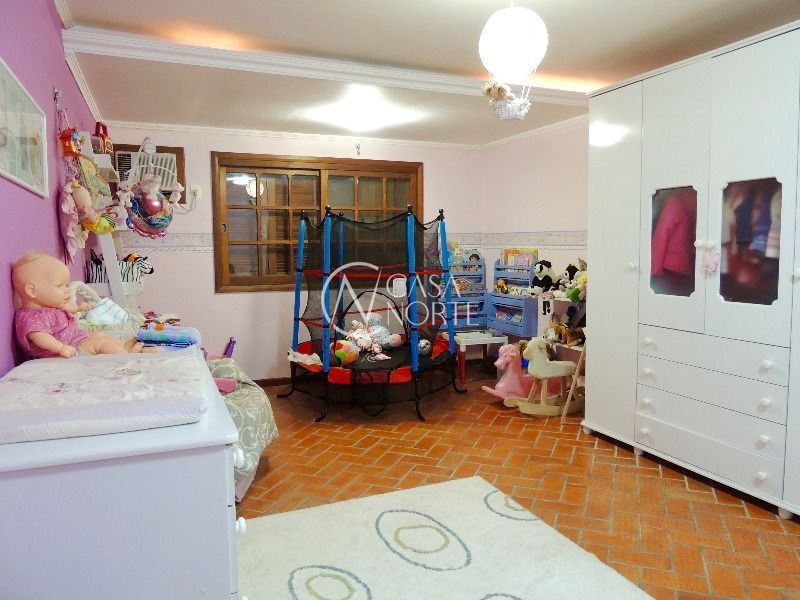 Casa à venda com 3 quartos, 132m², 2 suítes, 3 vagas, Avenida Heitor Vieira no bairro Belém Novo em Porto Alegre