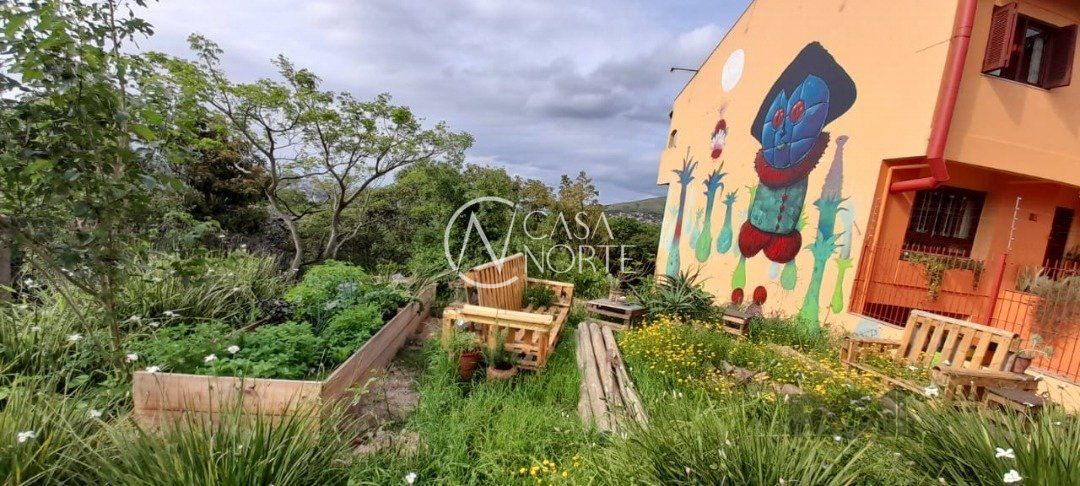 Terreno à venda  com 418m², Rua Pedro Carneiro Pereira no bairro Teresópolis em Porto Alegre