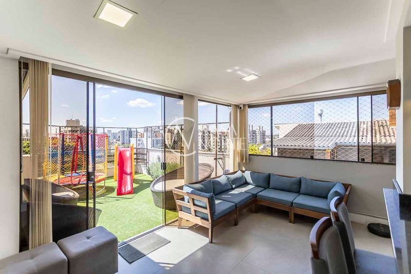 Cobertura à venda com 3 quartos, 177m², 1 suíte, 2 vagas, Rua Doutor Mário Totta no bairro Tristeza em Porto Alegre