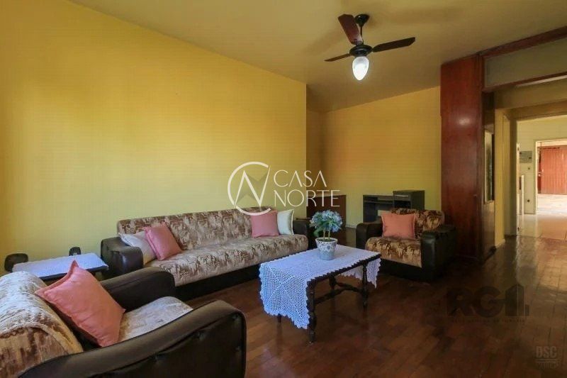 Casa à venda com 3 quartos, 312m², Rua Monte Arraes no bairro Nonoai em Porto Alegre