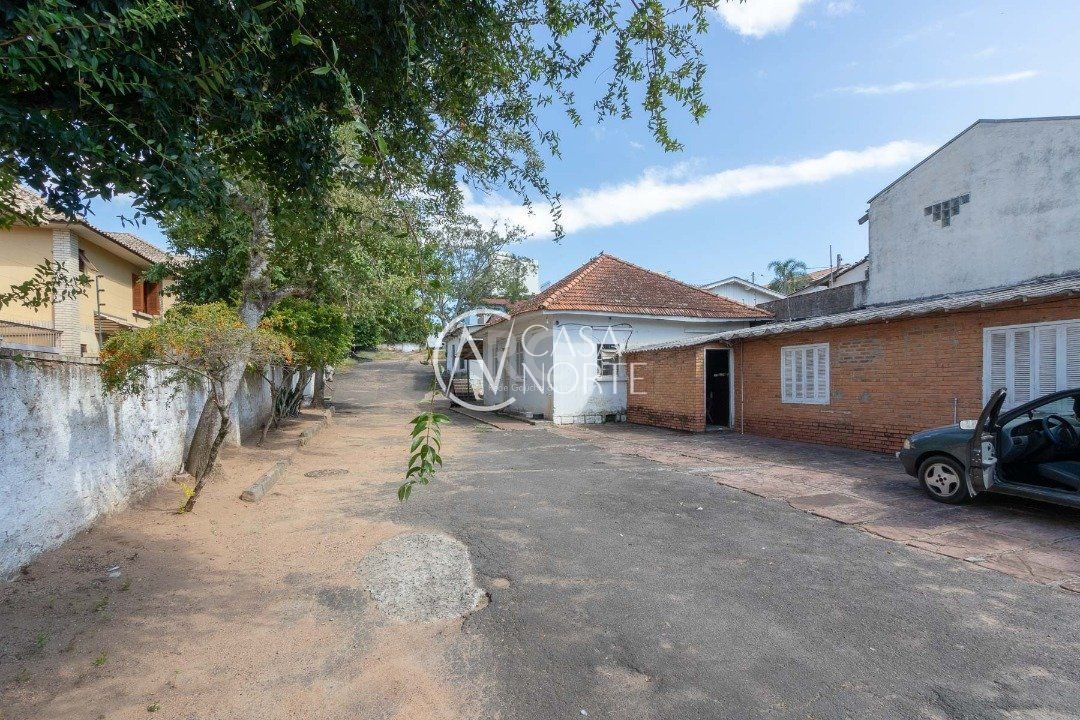 Terreno à venda  com 1925m², Rua Doutor Barcelos no bairro Tristeza em Porto Alegre