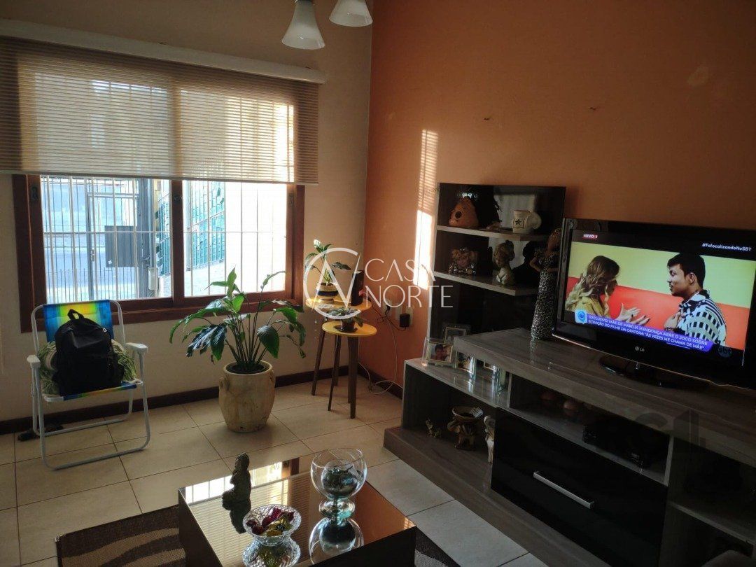 Sobrado à venda com 2 quartos, 128m², 1 suíte, 2 vagas, Rua Giobatta Giuseppe Petracco no bairro Vila Nova em Porto Alegre