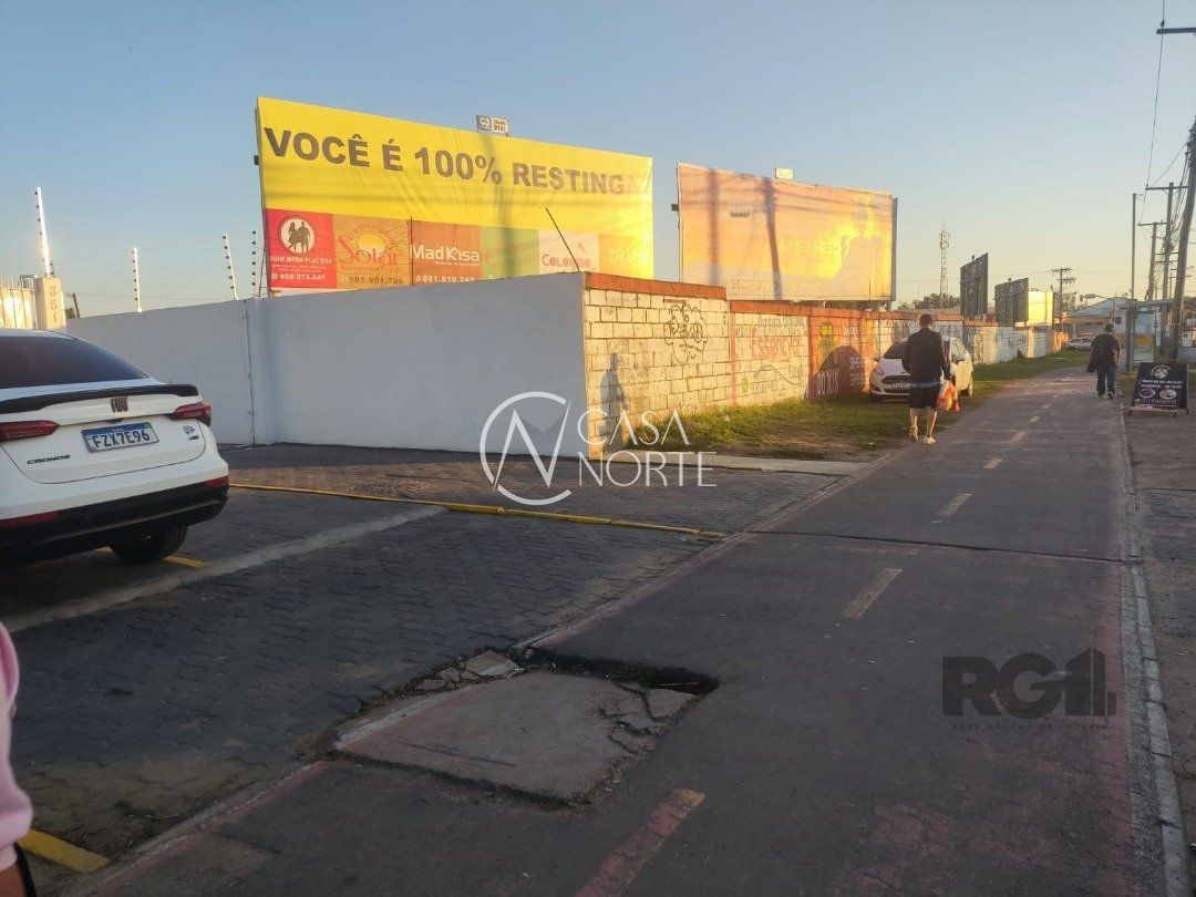 Terreno à venda  com 5840m², Avenida João Antônio Silveira no bairro Restinga em Porto Alegre