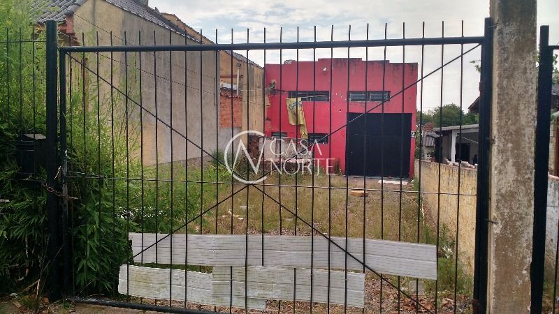Terreno à venda  com 437m², Rua Padre João Batista Reus no bairro Camaquã em Porto Alegre