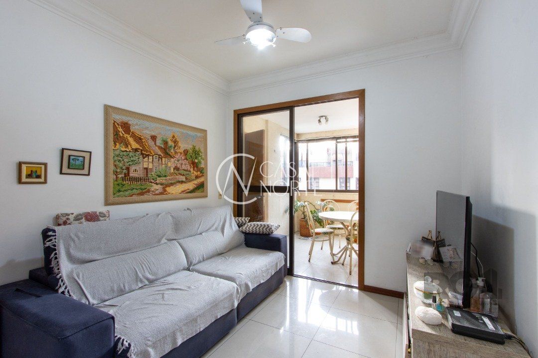 Apartamento à venda com 3 quartos, 81m², 1 suíte, Rua Saldanha Marinho no bairro Menino Deus em Porto Alegre