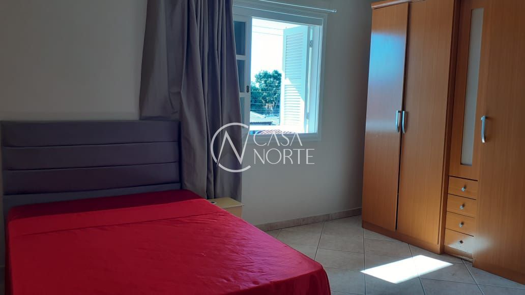 Casa à venda com 4 quartos, 250m², 1 suíte, 2 vagas, Rua João Pereira dos Santos no bairro Costa e Silva em Porto Alegre