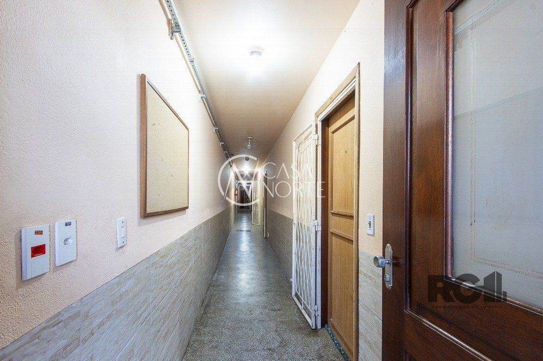 Apartamento à venda com 2 quartos, 70m², Rua Afonso Arinos no bairro Camaquã em Porto Alegre