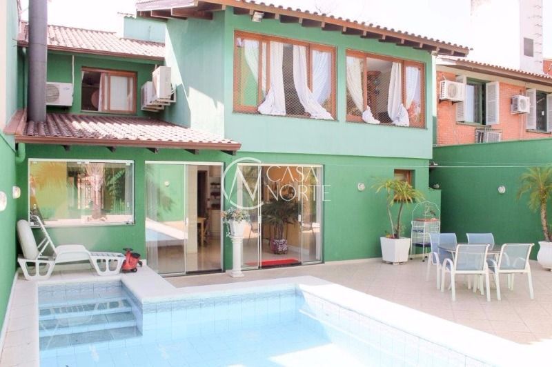 Casa à venda com 3 quartos, 350m², 1 suíte, 4 vagas, Rua Engenheiro Renato Costa Leite no bairro Aberta dos Morros em Porto Alegre