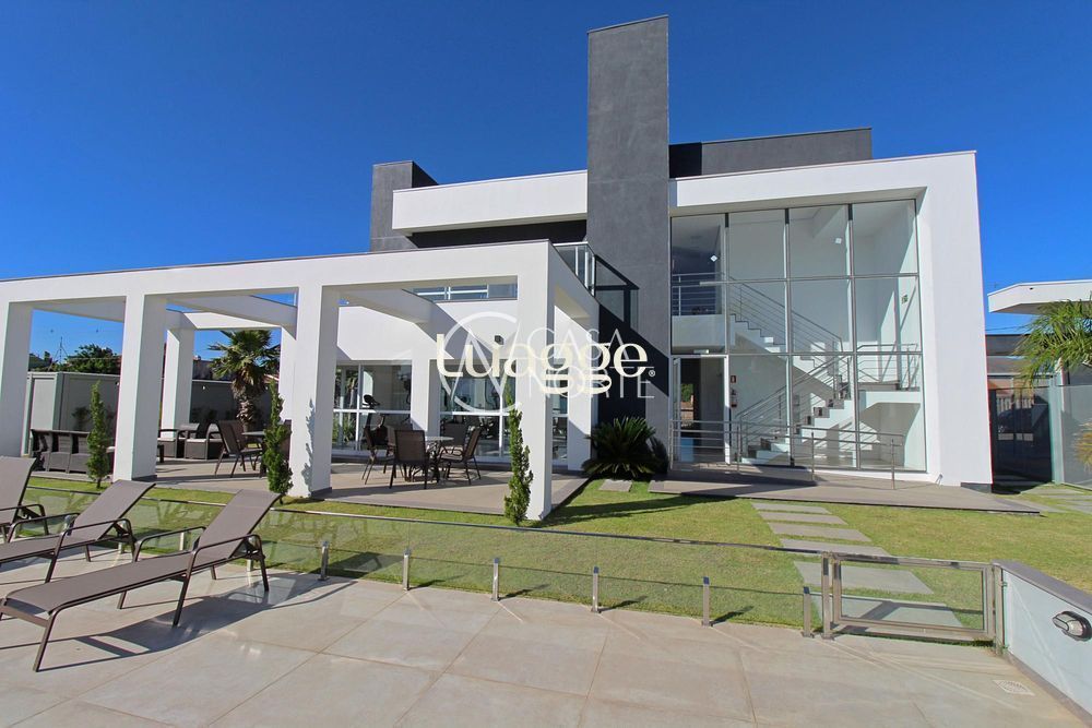 Casa de Condomínio à venda com 3 quartos, 184m², 3 suítes, 2 vagas, Rua Sinai no bairro Ipanema em Porto Alegre