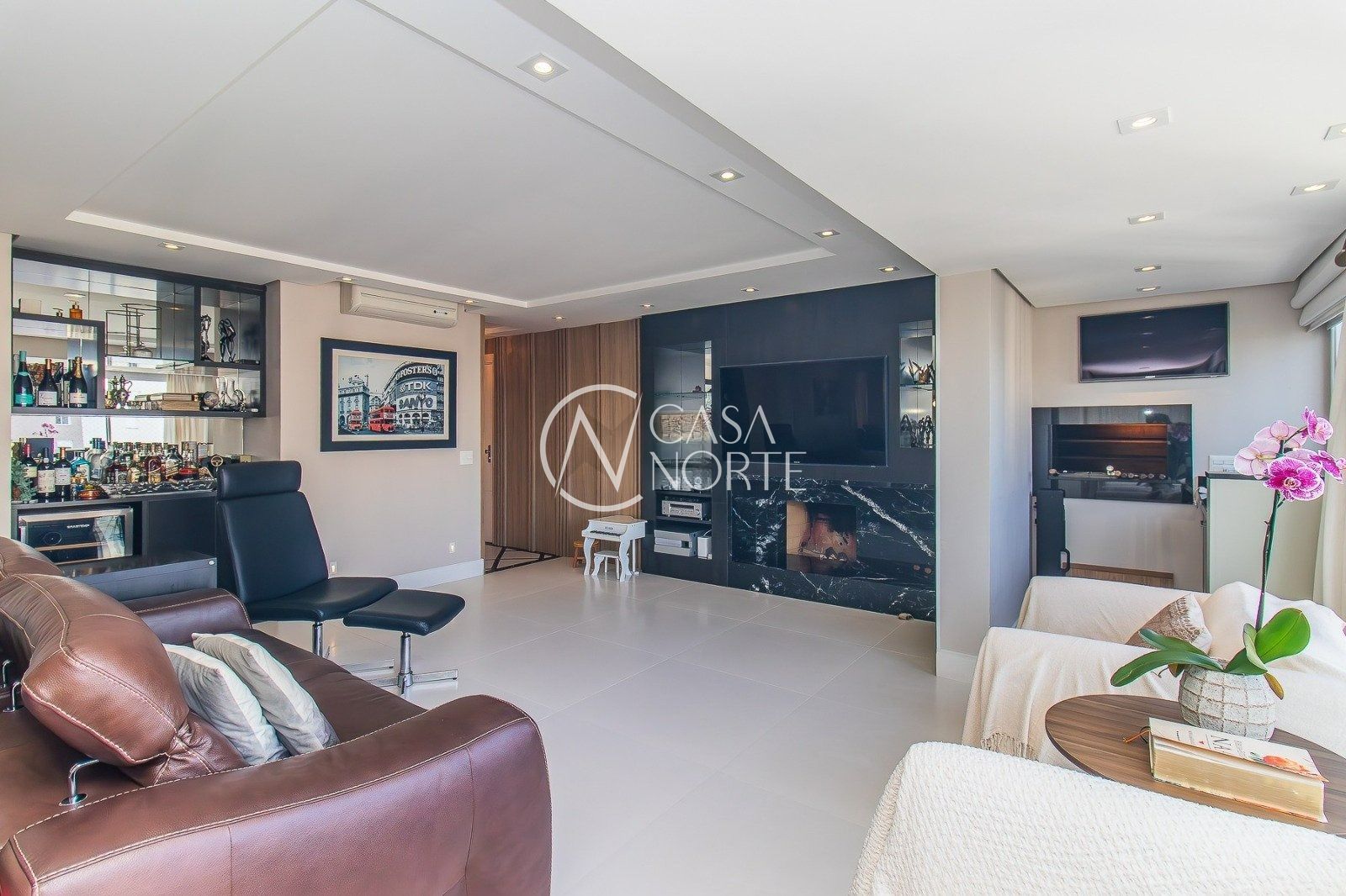 Apartamento à venda com 3 quartos, 148m², 3 suítes, 4 vagas, Rua Doutor João Satt no bairro Jardim Europa em Porto Alegre