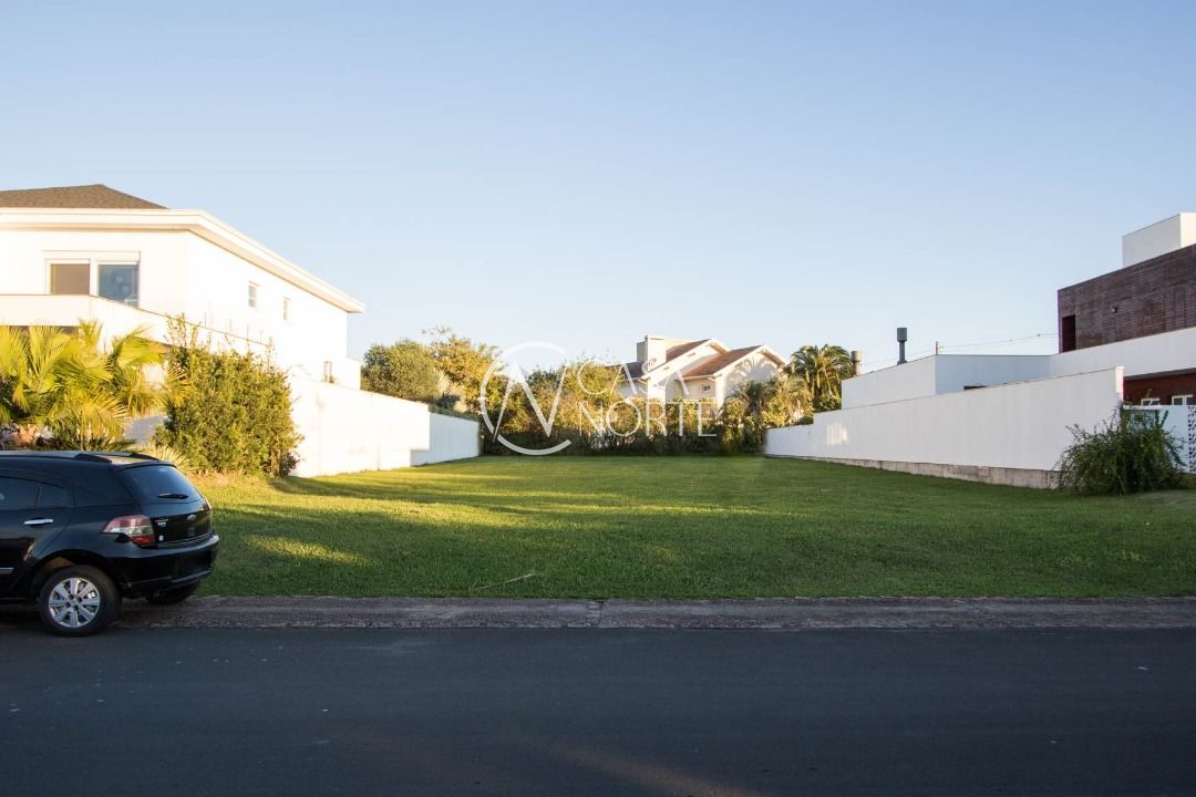 Terreno à venda  com 1000m², Avenida Juca Batista no bairro Belém Novo em Porto Alegre