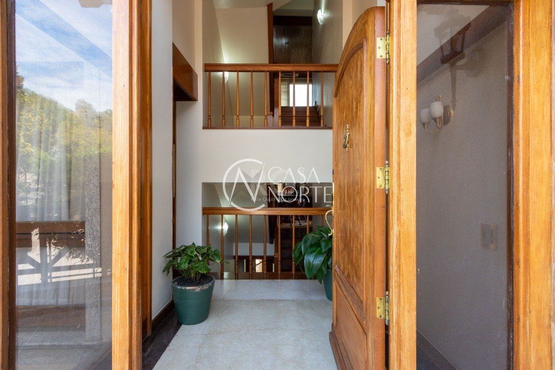Casa de Condomínio à venda com 6 quartos, 784m², 2 suítes, 6 vagas, Avenida da Cavalhada no bairro Cavalhada em Porto Alegre