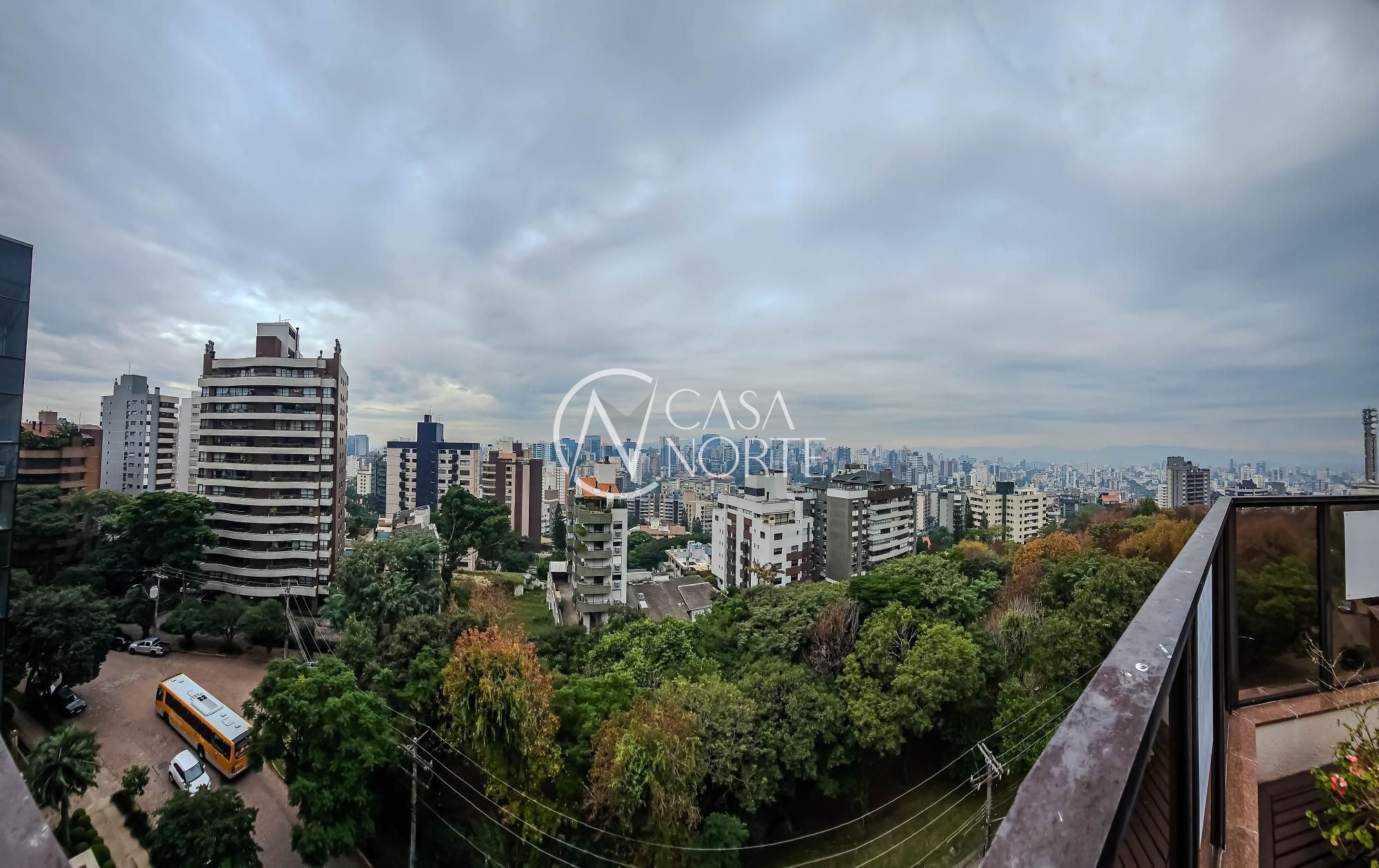 Cobertura à venda com 4 quartos, 597m², 3 suítes, 5 vagas, Rua Artur Rocha no bairro Auxiliadora em Porto Alegre